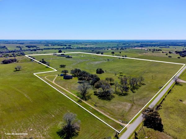1797 County Road 261, Moulton, TX 77975