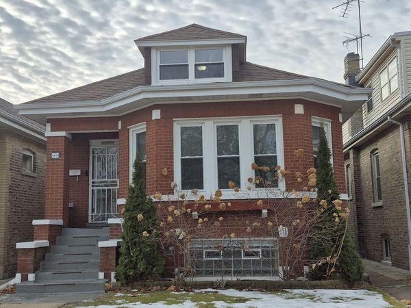 4855 W Argyle Street , Chicago, IL 60630