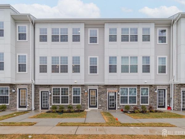 135 Stoutsburg Boulevard , Pennington, NJ 08534