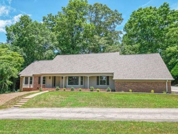 3216 Golf Club Drive, Gainesville, GA 30506