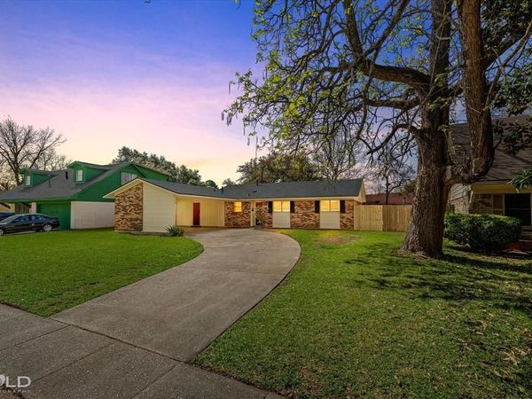 1121 Heatherwood Drive, Shreveport, LA 71107