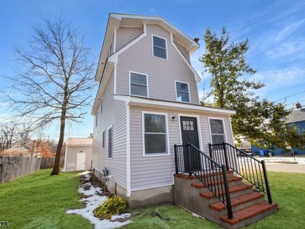 24 John St, Helmetta, NJ 08828