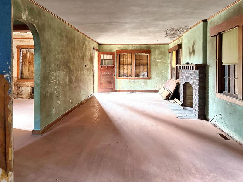 427 W Fairview Avenue , Dayton, OH 45405 Photo 6