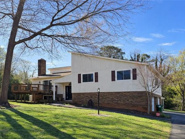 302 Country Lane, King, NC 27021