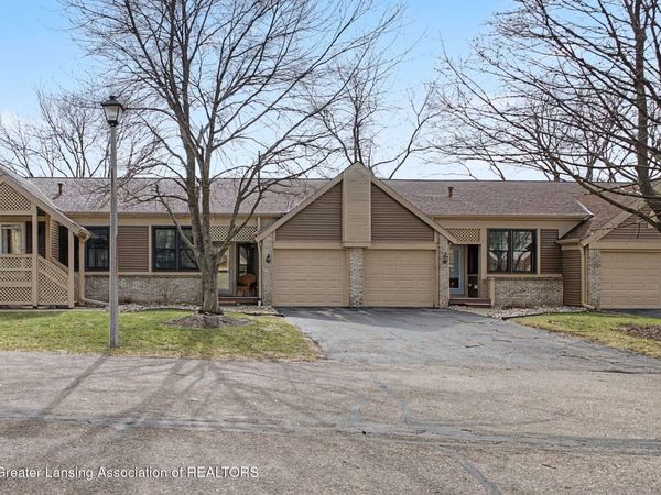 6527 Brook Trail, Lansing, MI 48917