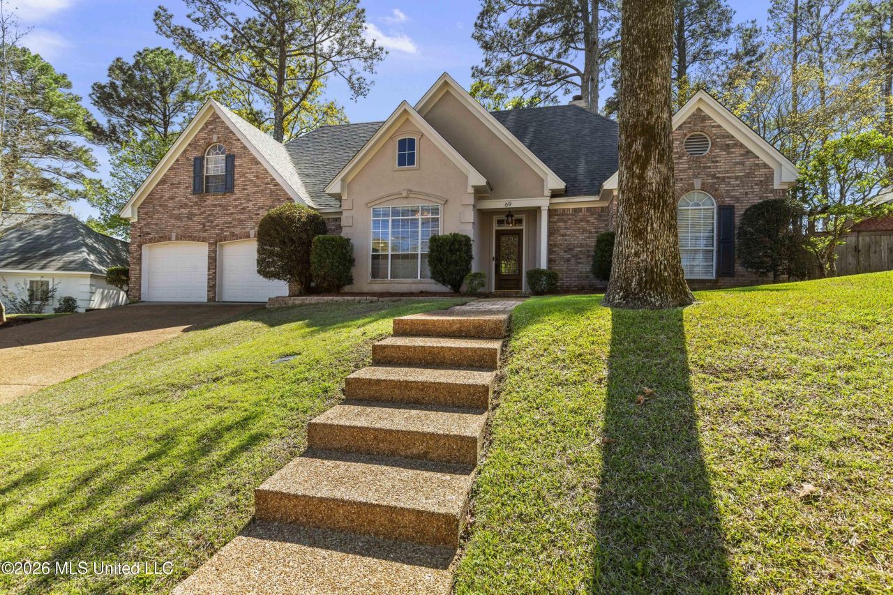 69 Moss Woods Drive, Madison, MS 39110 Main Photo