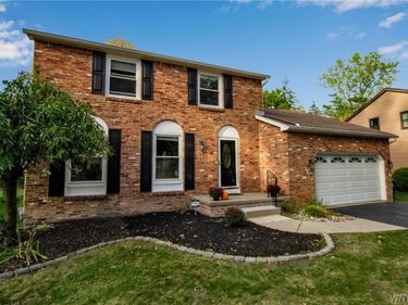 38 Shady Grove Drive, Amherst, NY 14051