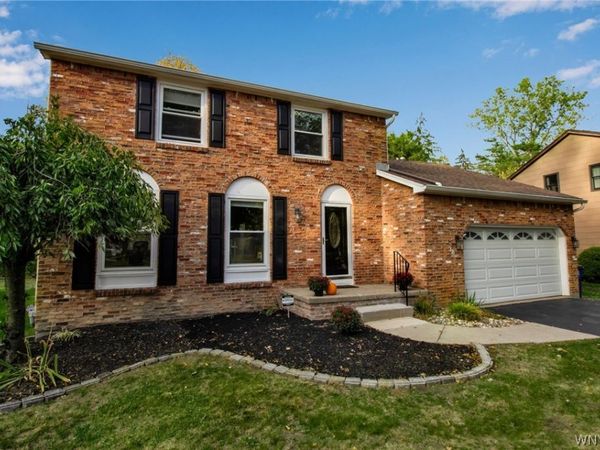 38 Shady Grove Drive, Amherst, NY 14051