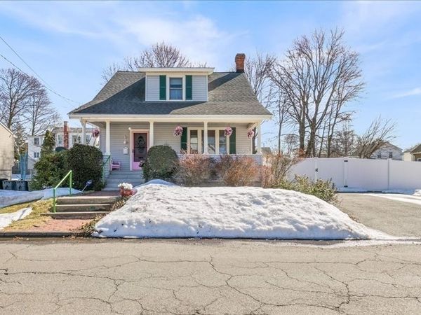 22 Blueridge Ave, Saugus, MA 01906