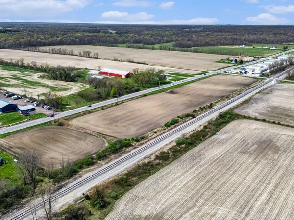 17567 A Lakeside Road, Three Oaks, MI 49128