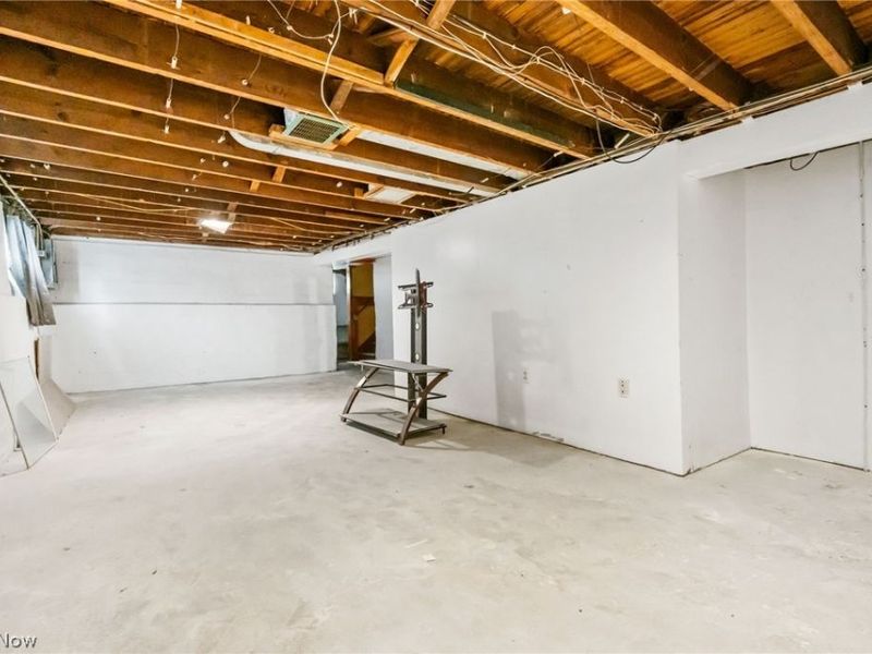 19830 Monterey Avenue, Euclid, OH 44119 Photo 17