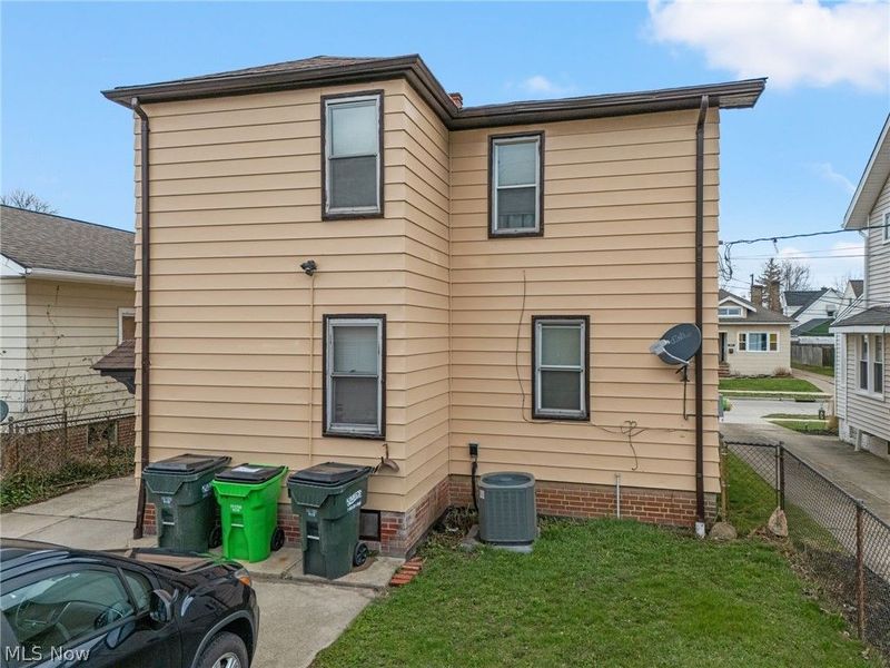 19830 Monterey Avenue, Euclid, OH 44119 Photo 18