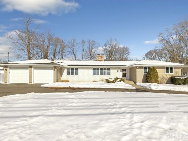 197 Maple, North Haven, CT 06473