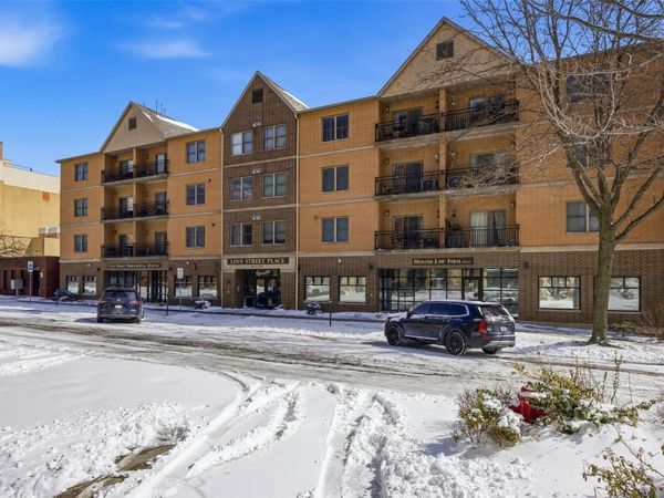 332 S Linn Street, Unit 414, Iowa City, IA 52240