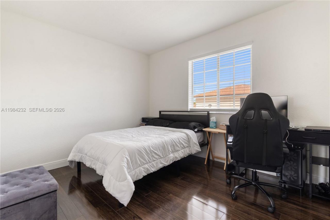 13758 SW 170th Ln , Miami, FL 33177 Photo