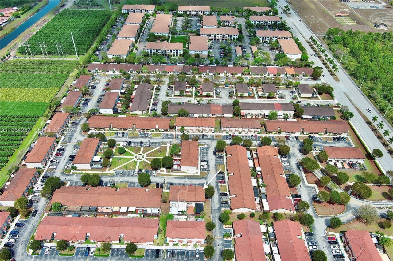 13758 SW 170th Ln , Miami, FL 33177 Photo