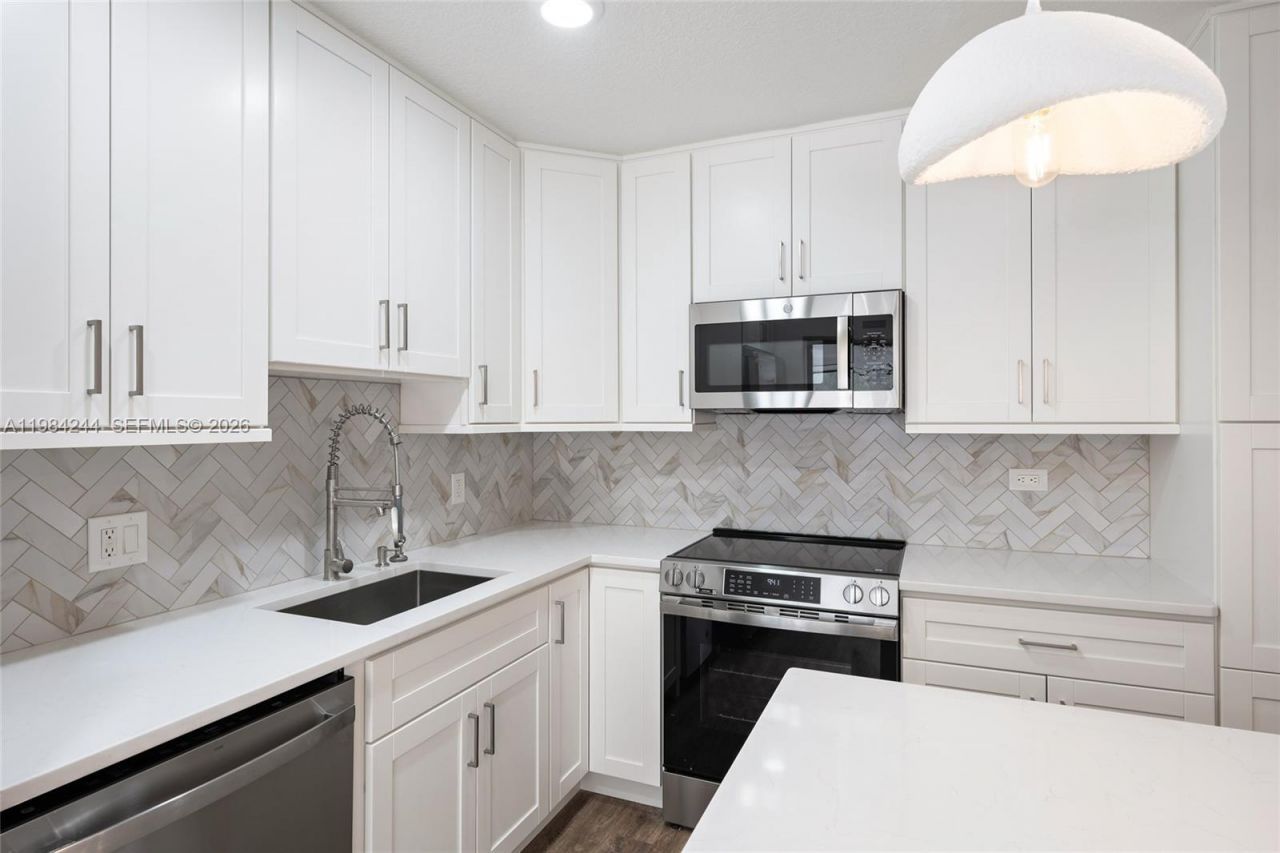506 5th Ter, Palm Beach Gardens, FL 33418 Photo