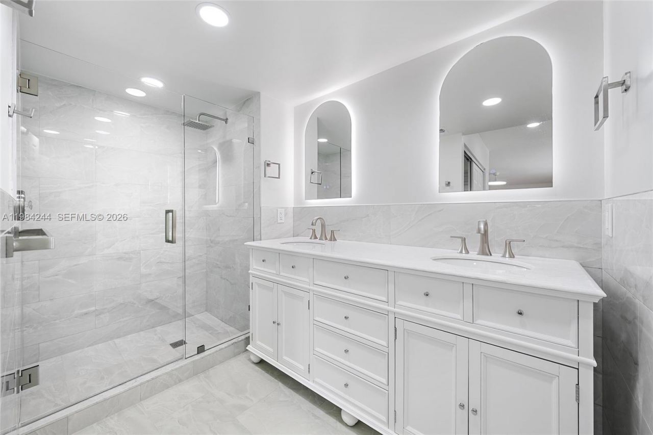 506 5th Ter , Palm Beach Gardens, FL 33418 Photo