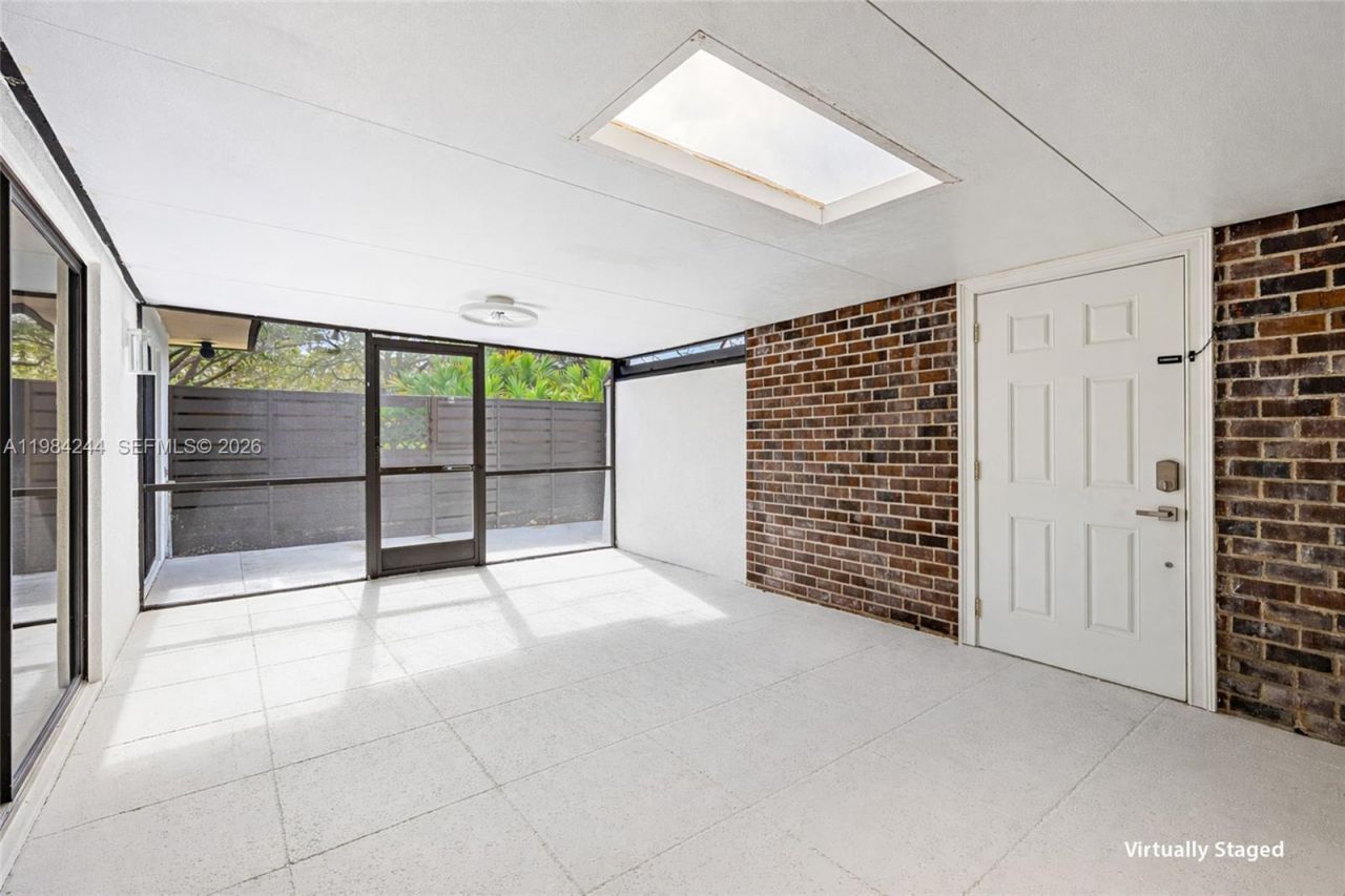 506 5th Ter , Palm Beach Gardens, FL 33418 Photo