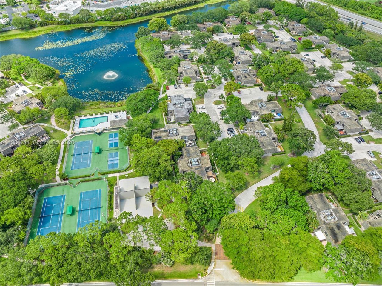 506 5th Ter , Palm Beach Gardens, FL 33418 Photo