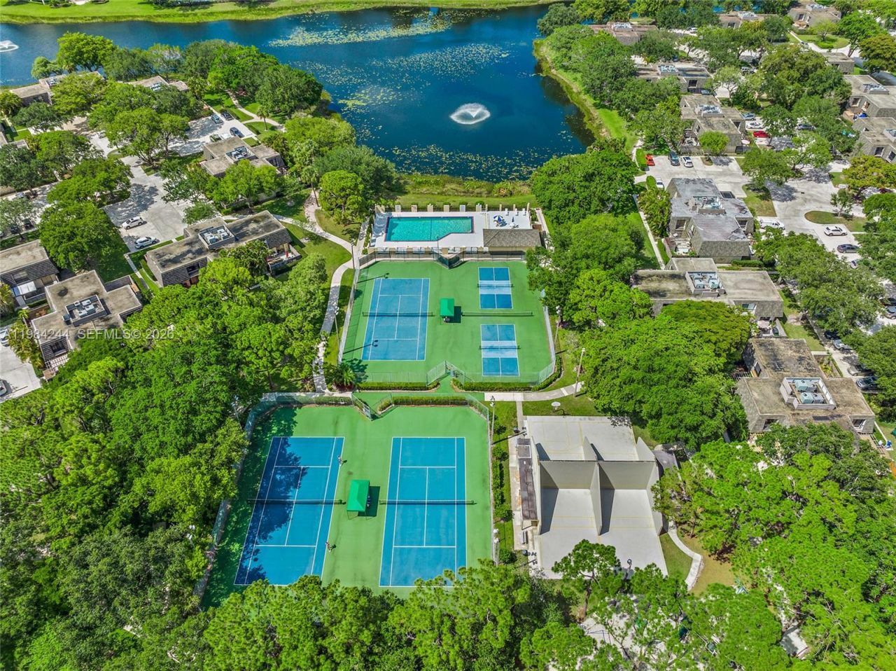 506 5th Ter , Palm Beach Gardens, FL 33418 Photo