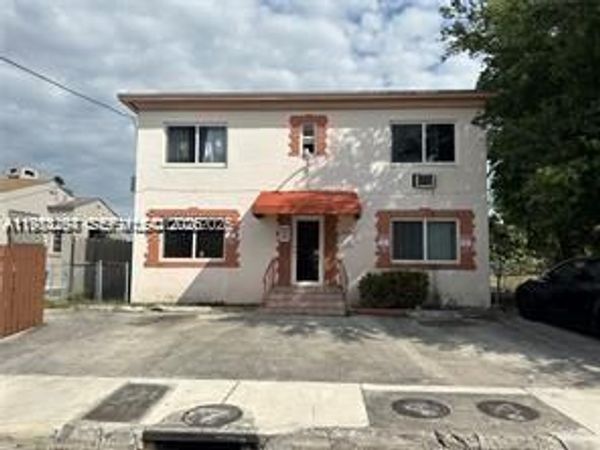 2001 NW Flagler Ter , Unit 3, Miami, FL 33125