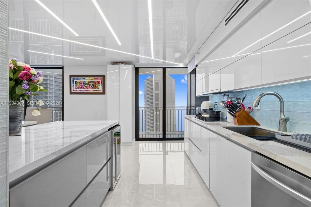 210 174th St , Unit 2319, Sunny Isles Beach, FL 33160 Photo