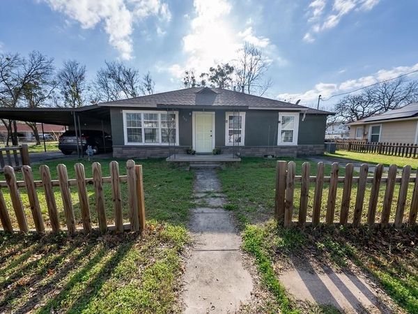 662 N Barton Street, Stephenville, TX 76401