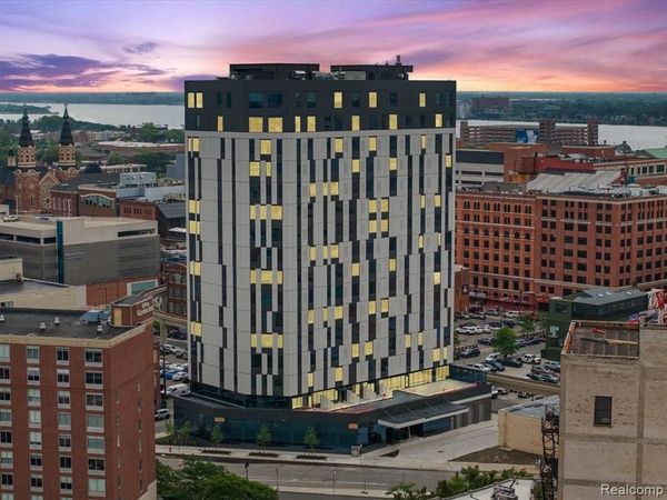 330 Gratiot Avenue, Detroit, MI 48226