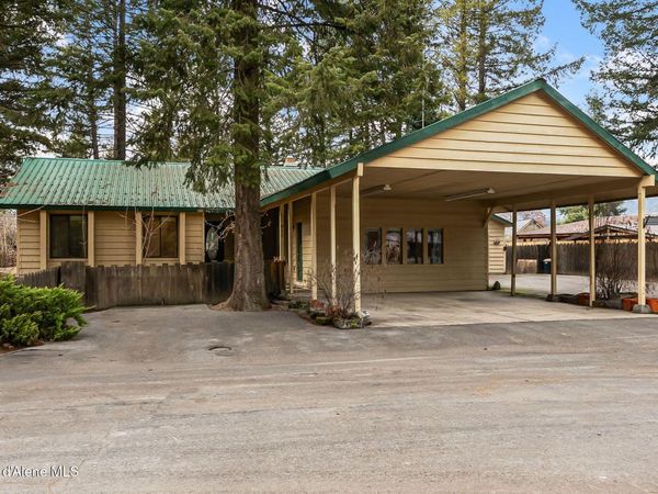 430 1st St , Priest River, ID 83856