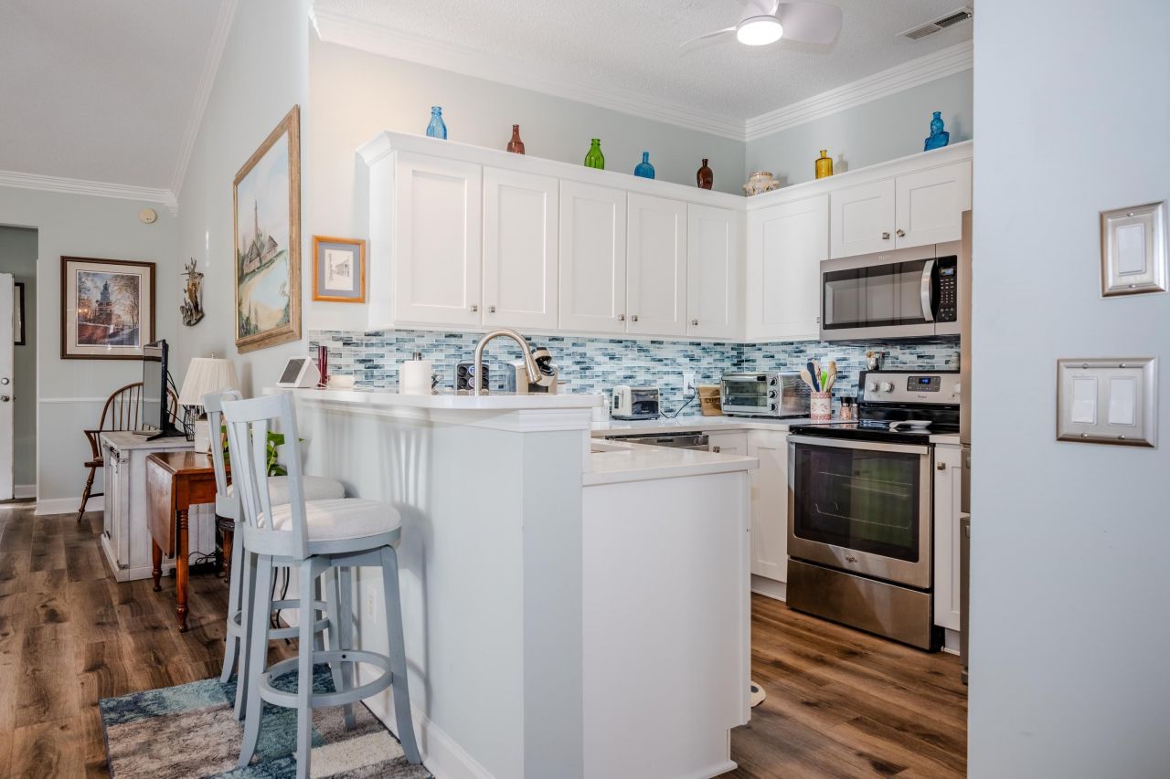 4509 Lightkeepers Way Photo 10