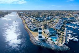 4509 Lightkeepers Way photo 4