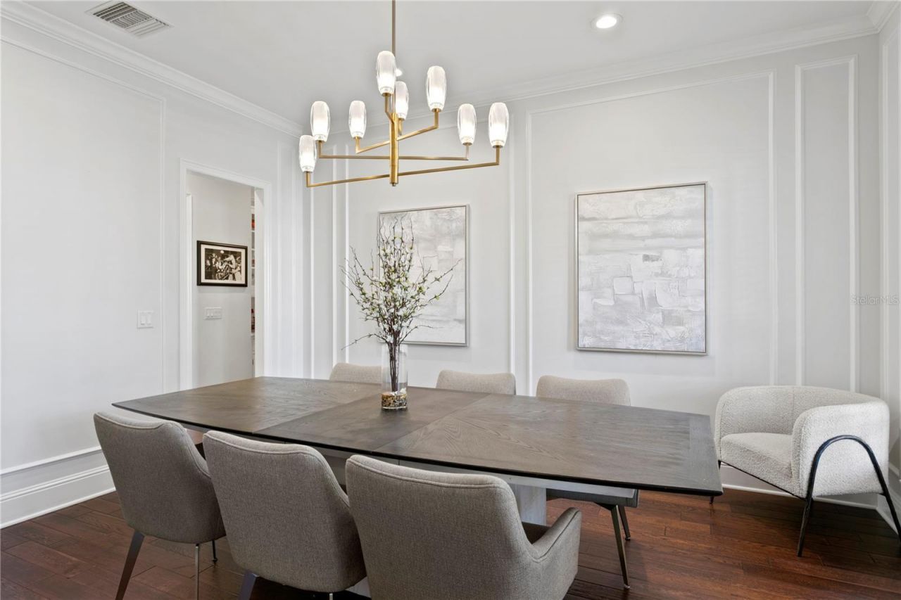 12 S Treasure Drive, Tampa, FL 33609 Photo