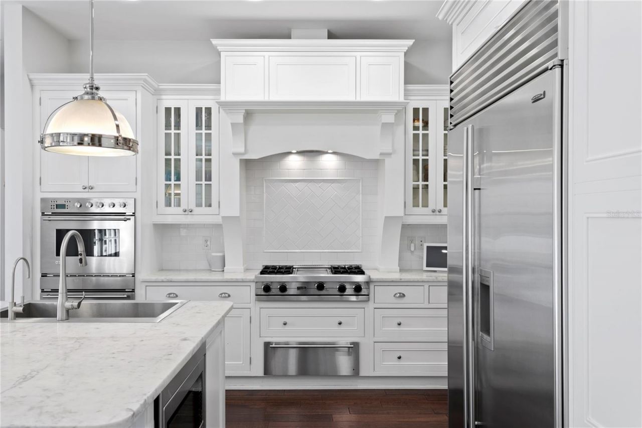 12 S Treasure Drive, Tampa, FL 33609 Photo