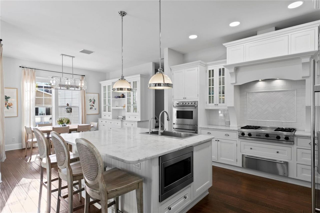 12 S Treasure Drive, Tampa, FL 33609 Photo