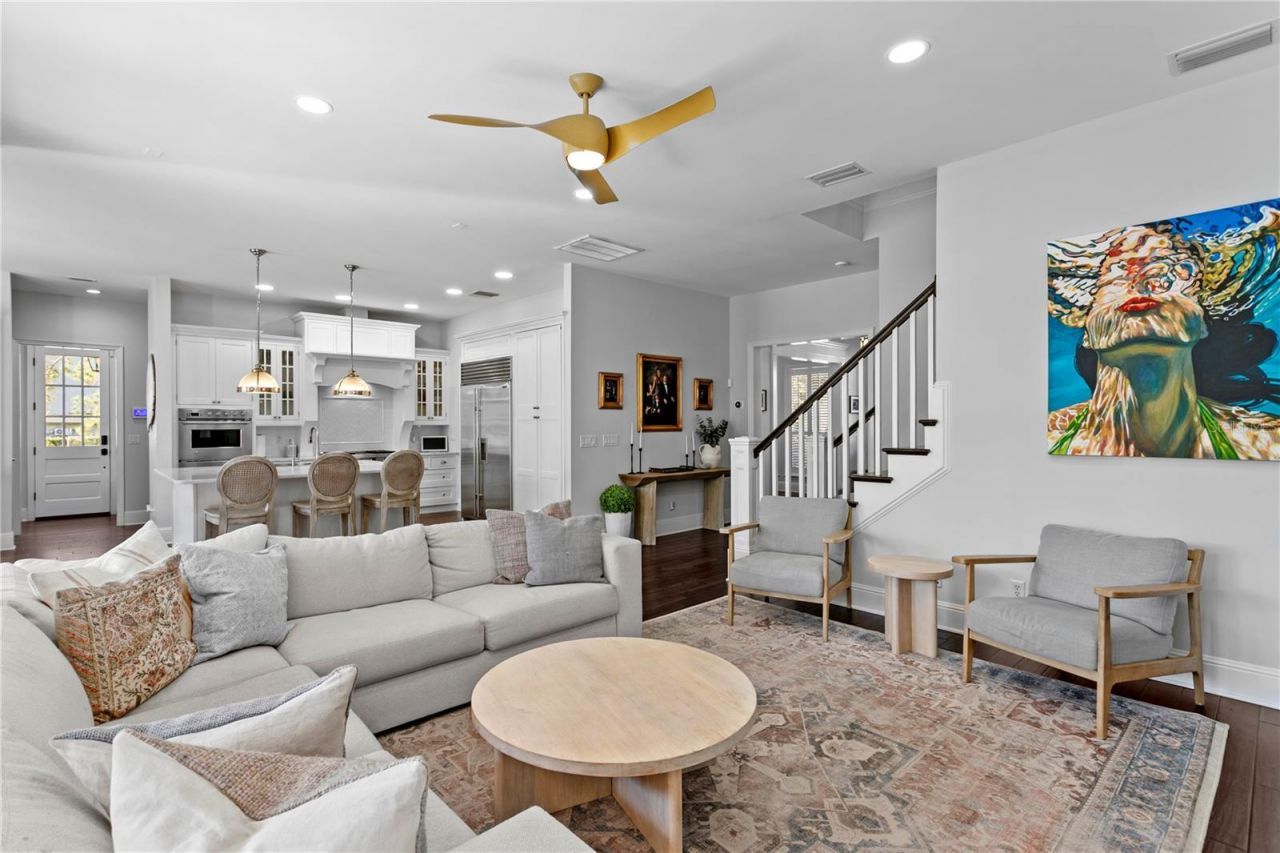 12 S Treasure Drive, Tampa, FL 33609 Photo