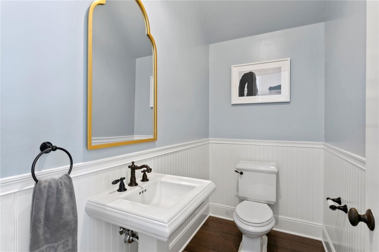 12 S Treasure Drive, Tampa, FL 33609 Photo