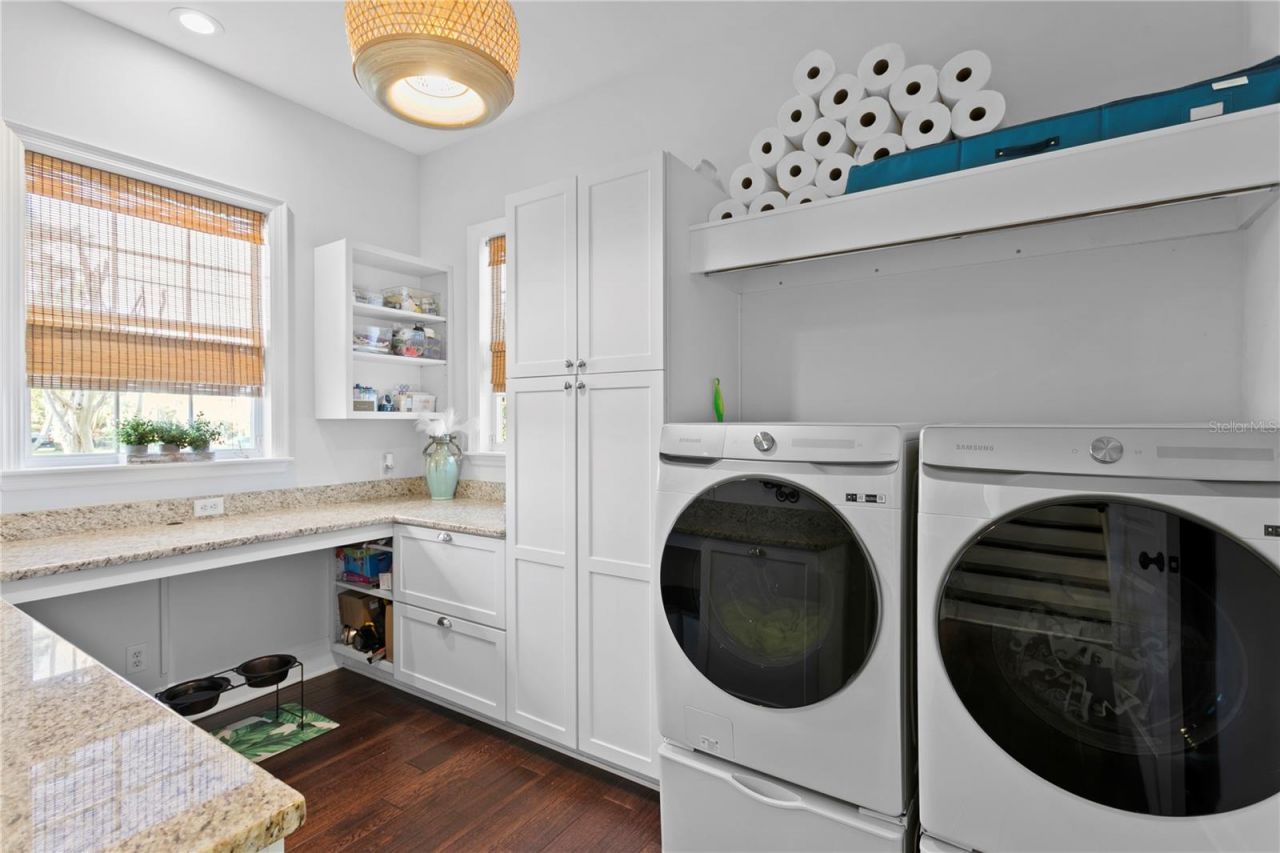 12 S Treasure Drive, Tampa, FL 33609 Photo