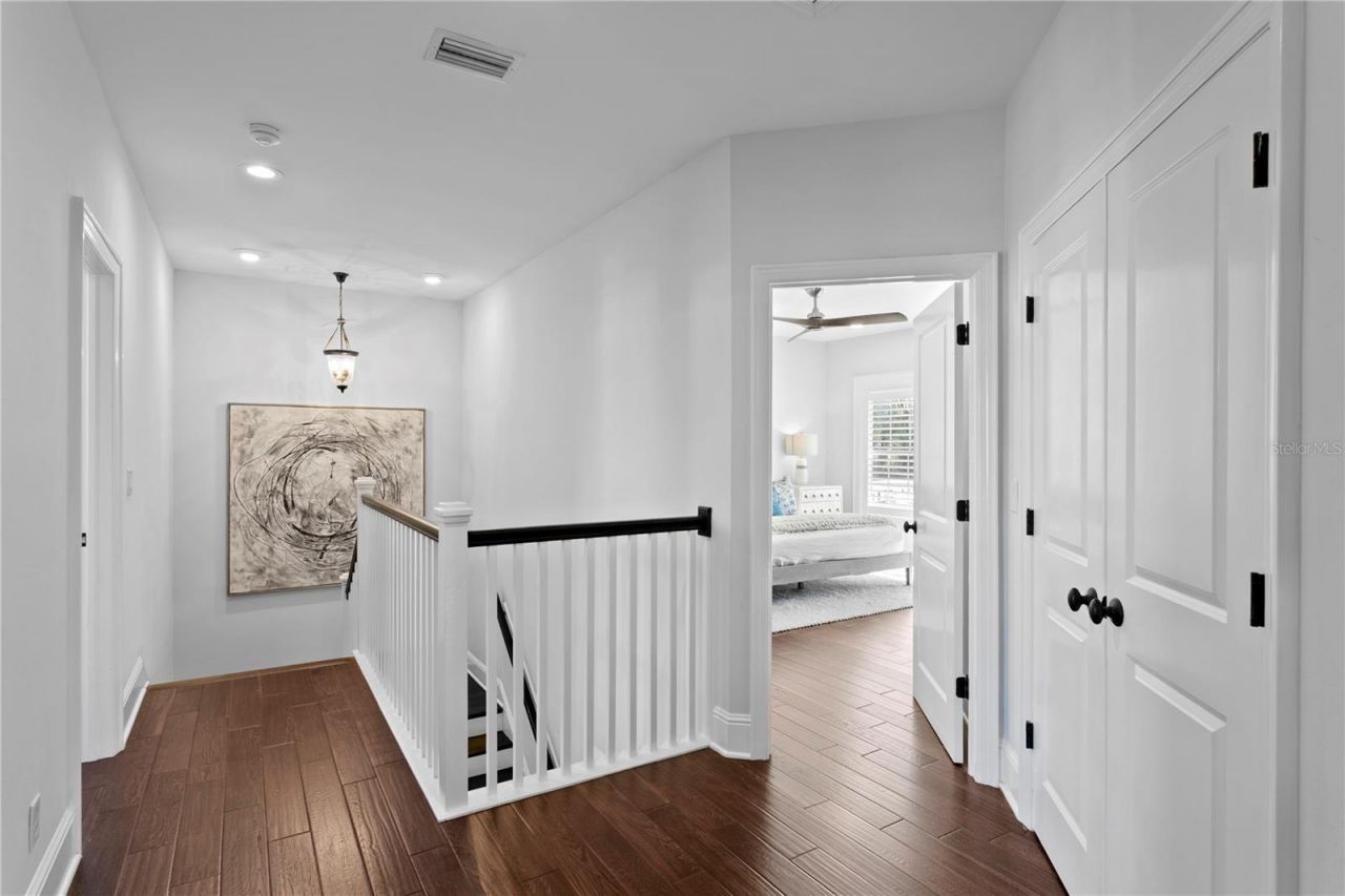 12 S Treasure Drive, Tampa, FL 33609 Photo