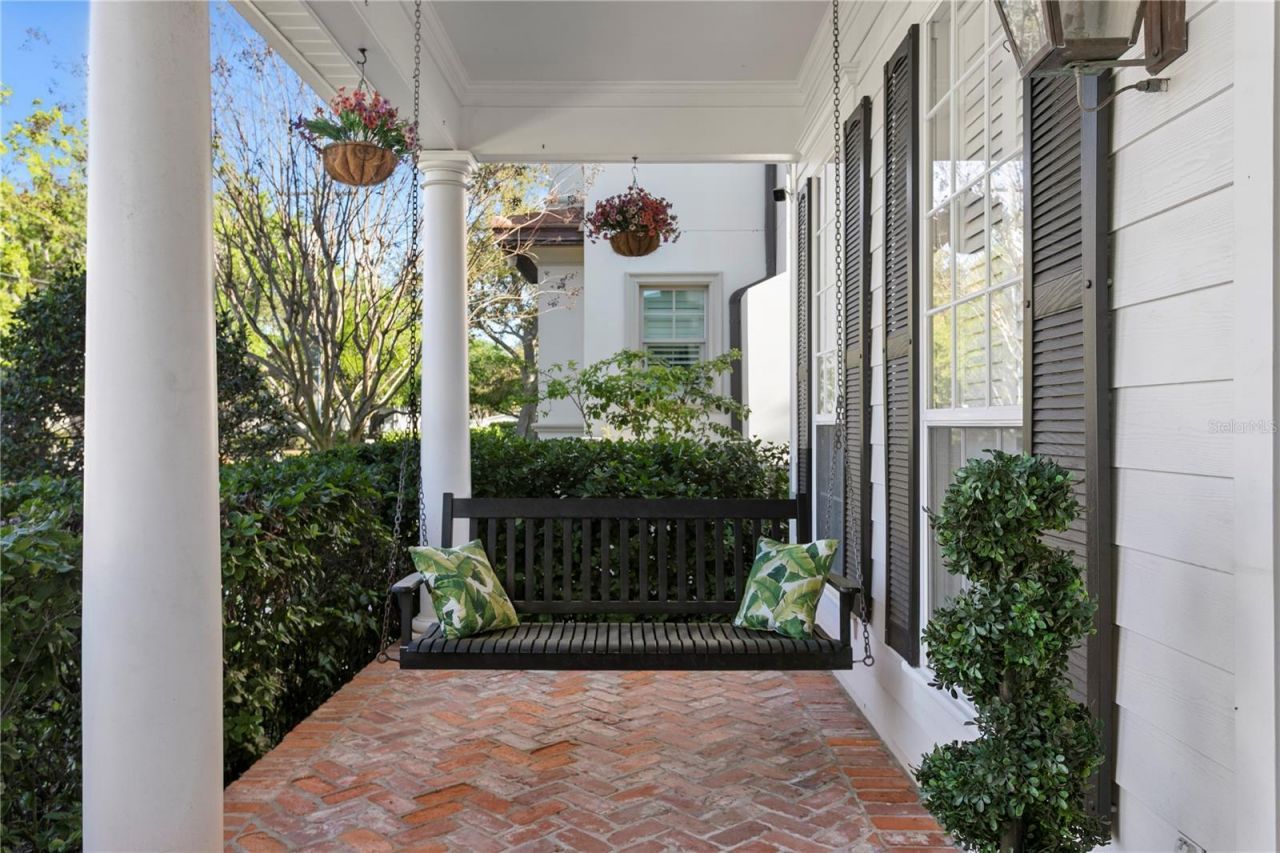 12 S Treasure Drive, Tampa, FL 33609 Photo