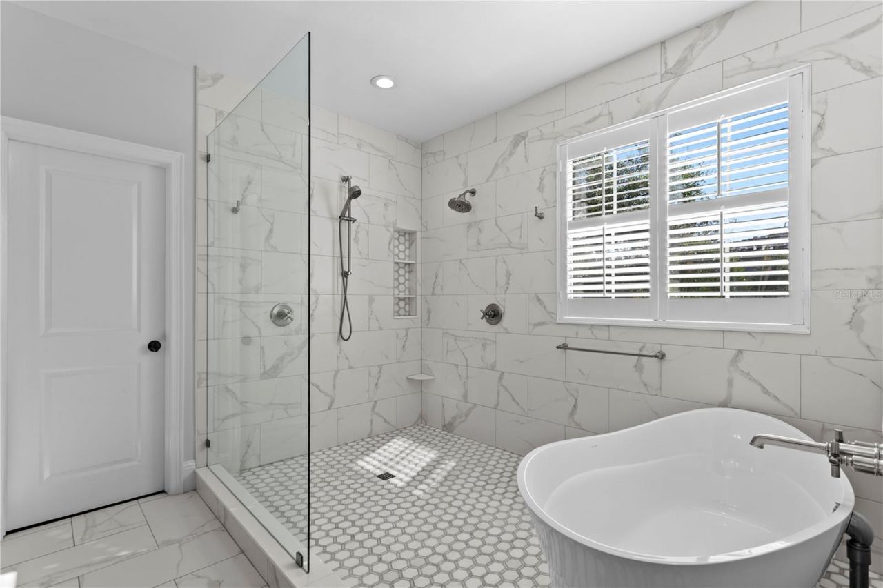 12 S Treasure Drive, Tampa, FL 33609 Photo