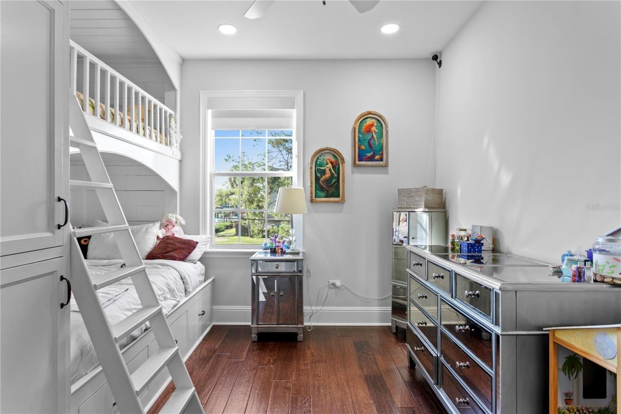 12 S Treasure Drive, Tampa, FL 33609 Photo