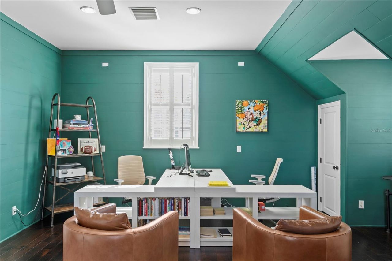 12 S Treasure Drive, Tampa, FL 33609 Photo