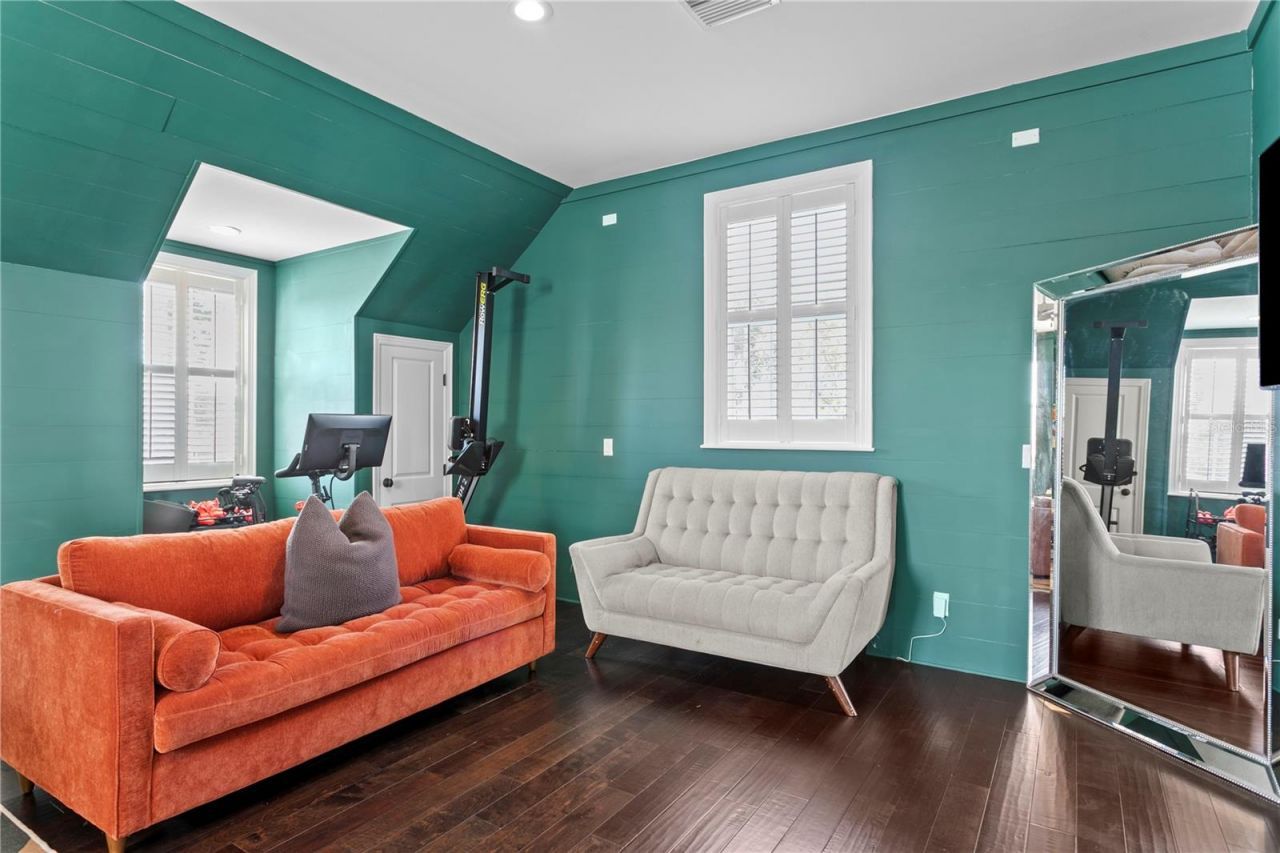 12 S Treasure Drive, Tampa, FL 33609 Photo