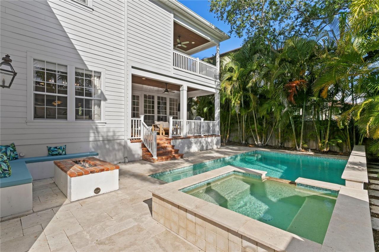 12 S Treasure Drive, Tampa, FL 33609 Photo