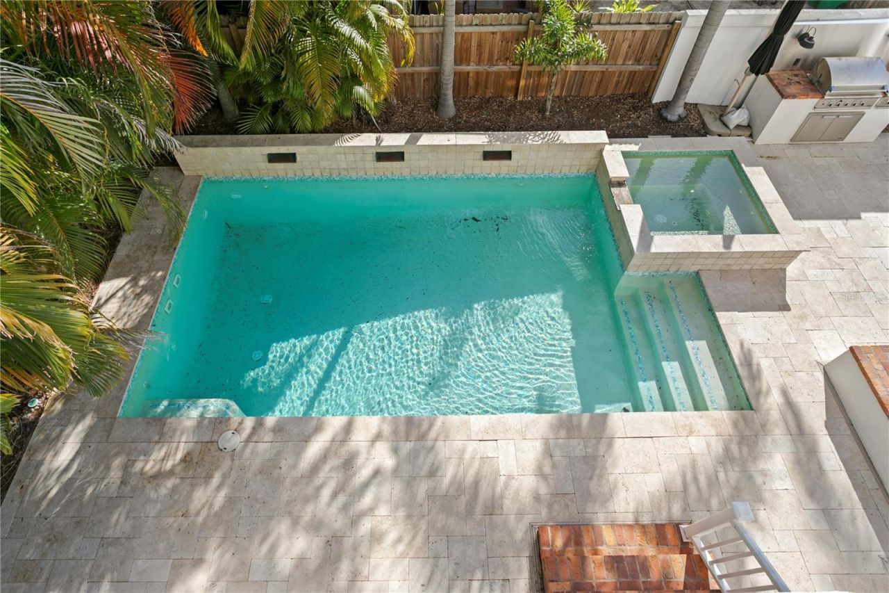 12 S Treasure Drive, Tampa, FL 33609 Photo