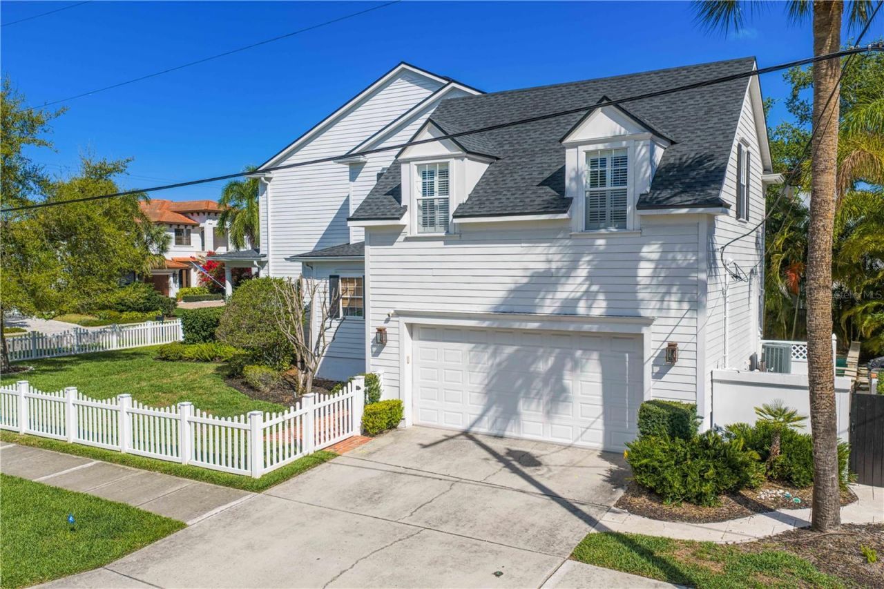 12 S Treasure Drive, Tampa, FL 33609 Photo