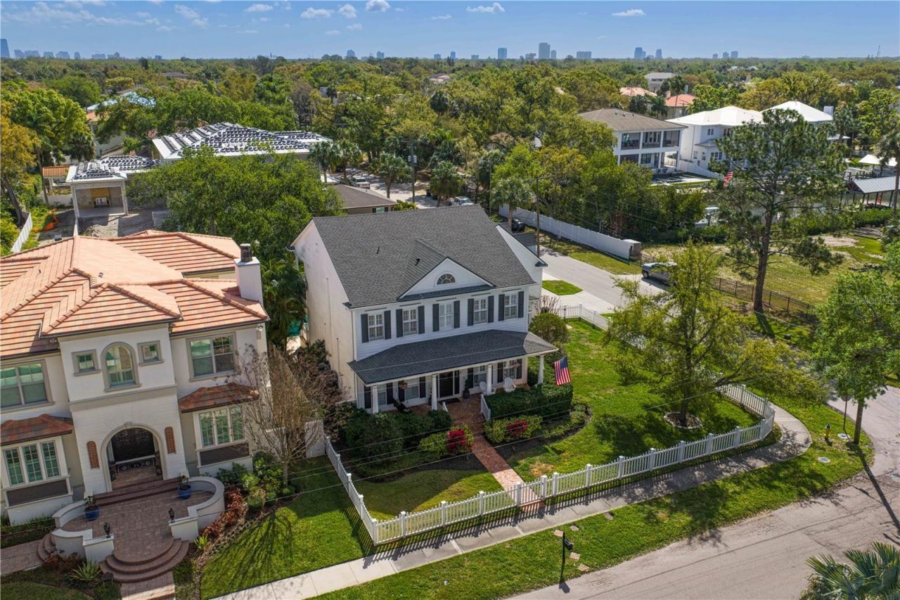 12 S Treasure Drive, Tampa, FL 33609 Photo