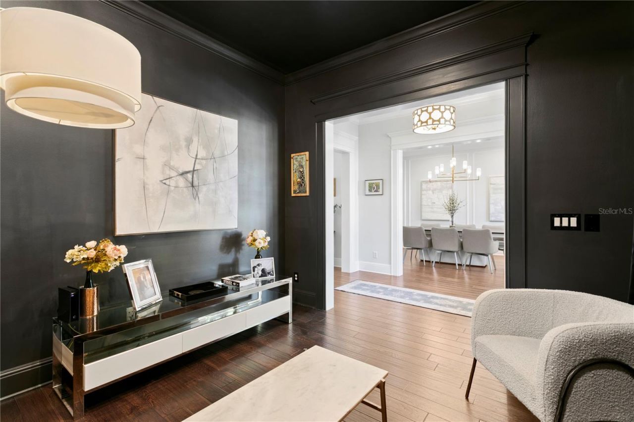 12 S Treasure Drive, Tampa, FL 33609 Photo