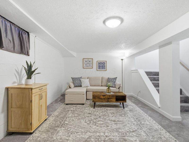 5272 Westbury Drive, Unit 13B, Columbus, OH 43228 Photo 23